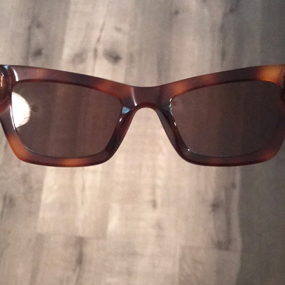 Authentic Versace brown sunglasses - Picture 7 of 10